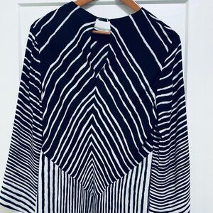 Halston Heritage Black & White Geometric Stripe Blouse – Flowy Silhouette